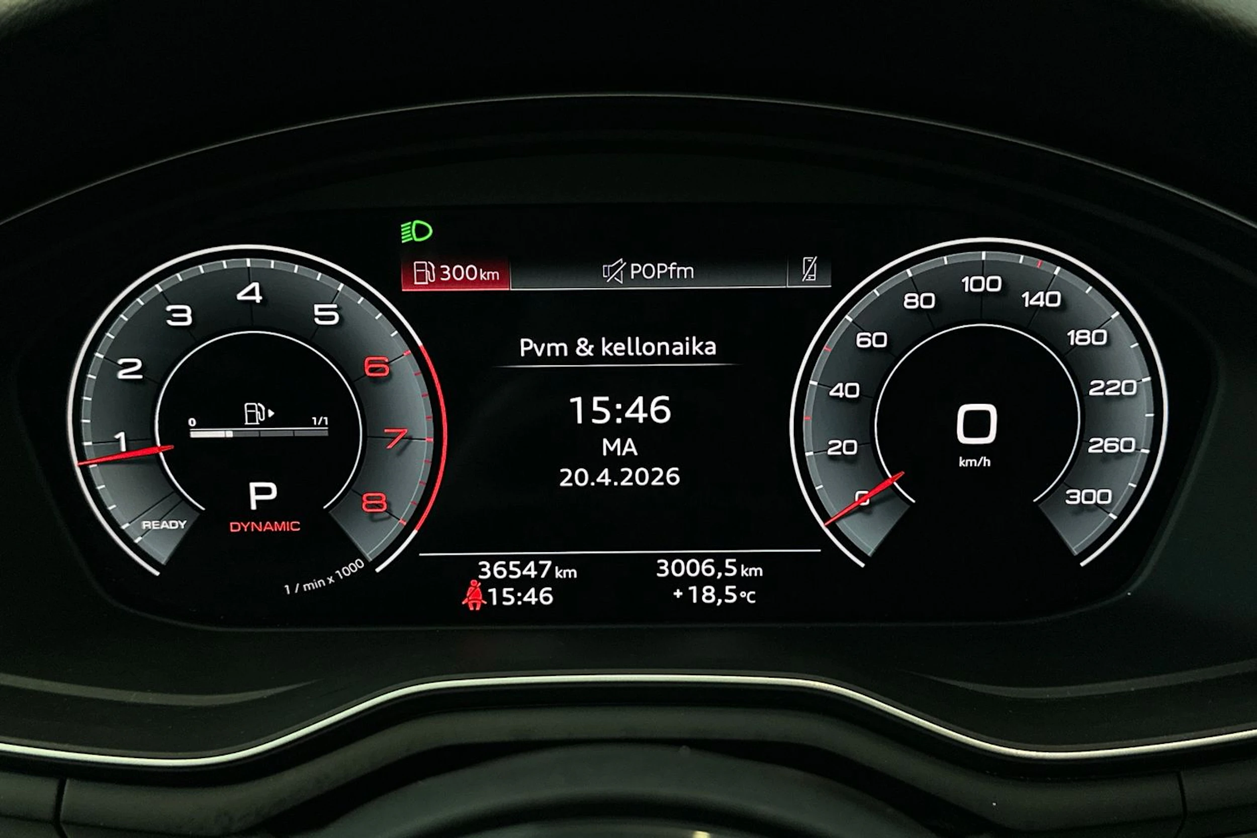 harmaa Audi A4 2024 kuva 21.