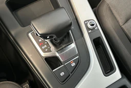 harmaa Audi A4 2024 kuva 24.