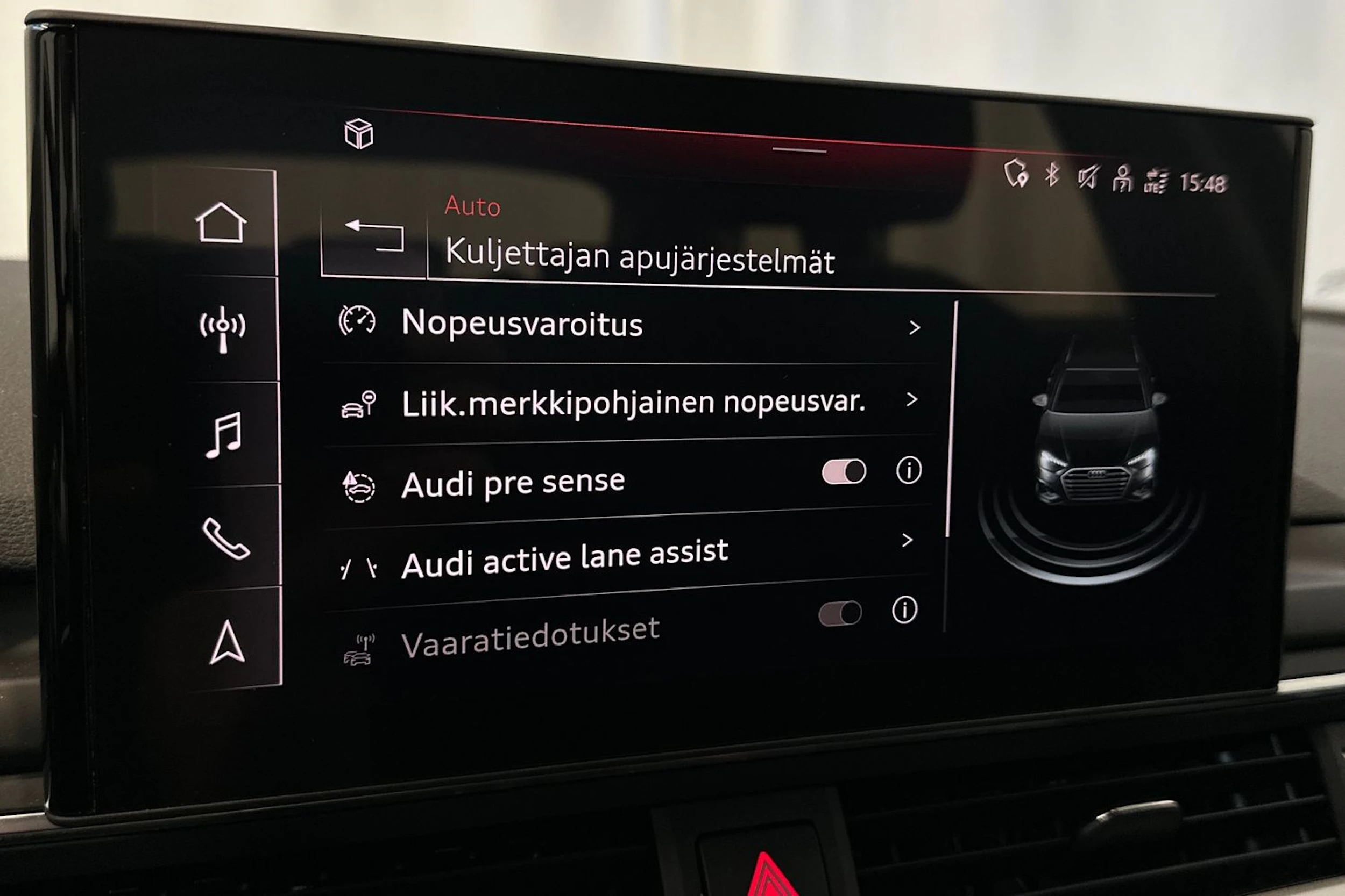 harmaa Audi A4 2024 kuva 28.