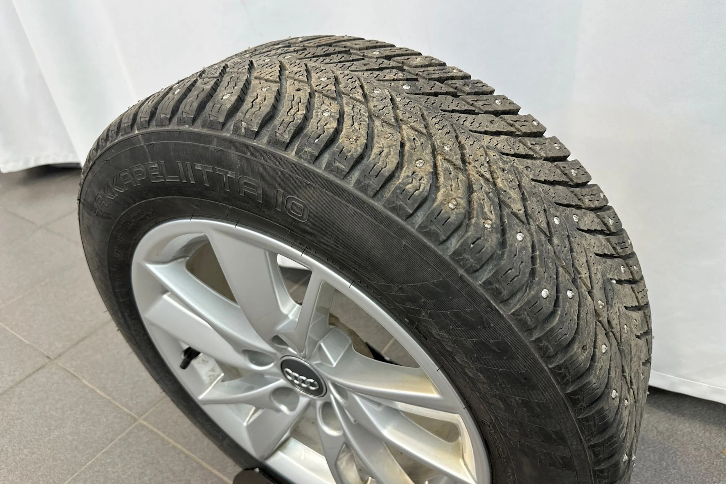 harmaa Audi A4 2024 kuva 39.