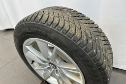 harmaa Audi A4 2024 kuva 39.