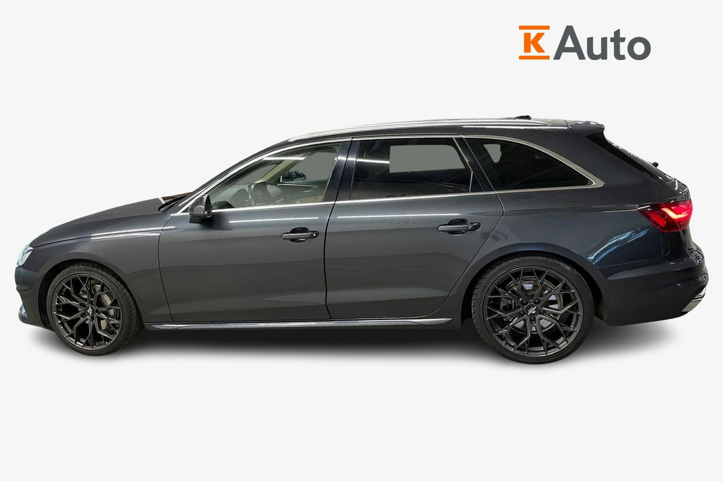 harmaa Audi A4 2024 kuva 6.