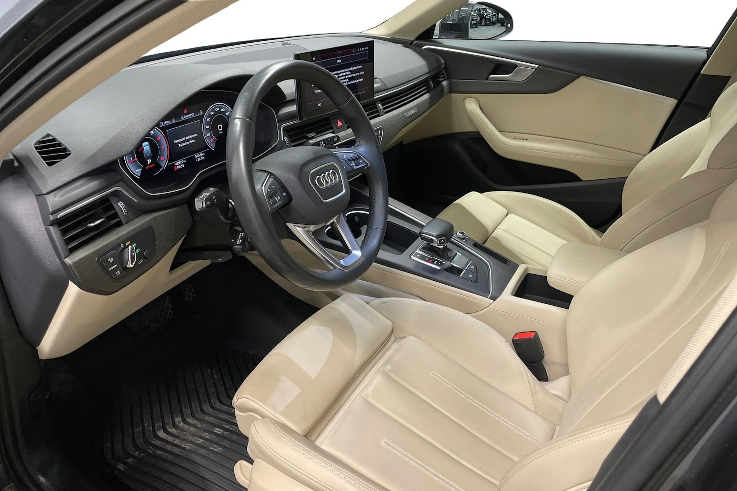 harmaa Audi A4 2024 kuva 7.