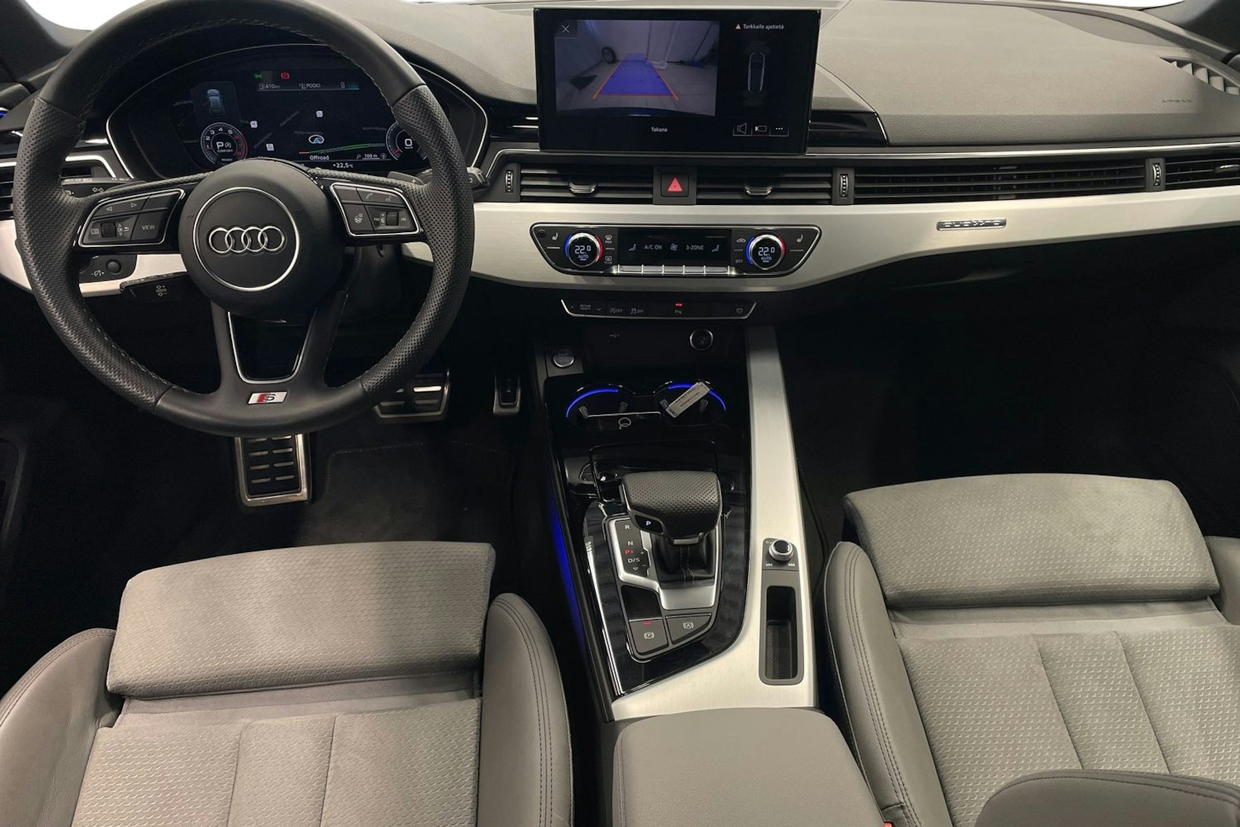 Sininen Audi A4 2024 kuva 9.