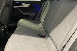 Sininen Audi A4 2024 kuva 10.