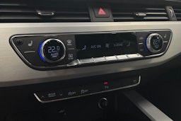 Sininen Audi A4 2024 kuva 20.