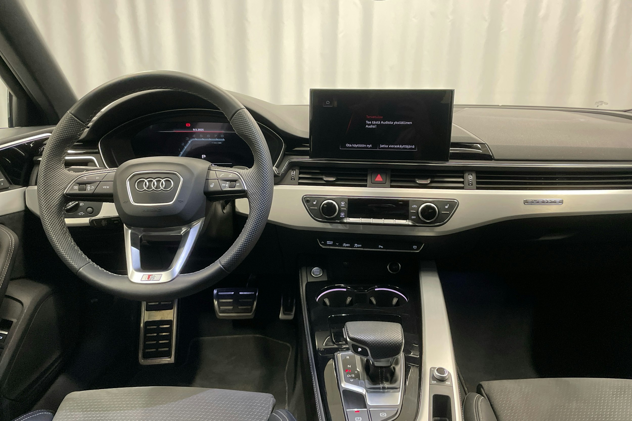 valkoinen Audi A4 2024 kuva 7.