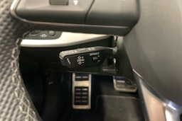 valkoinen Audi A4 2024 kuva 13.