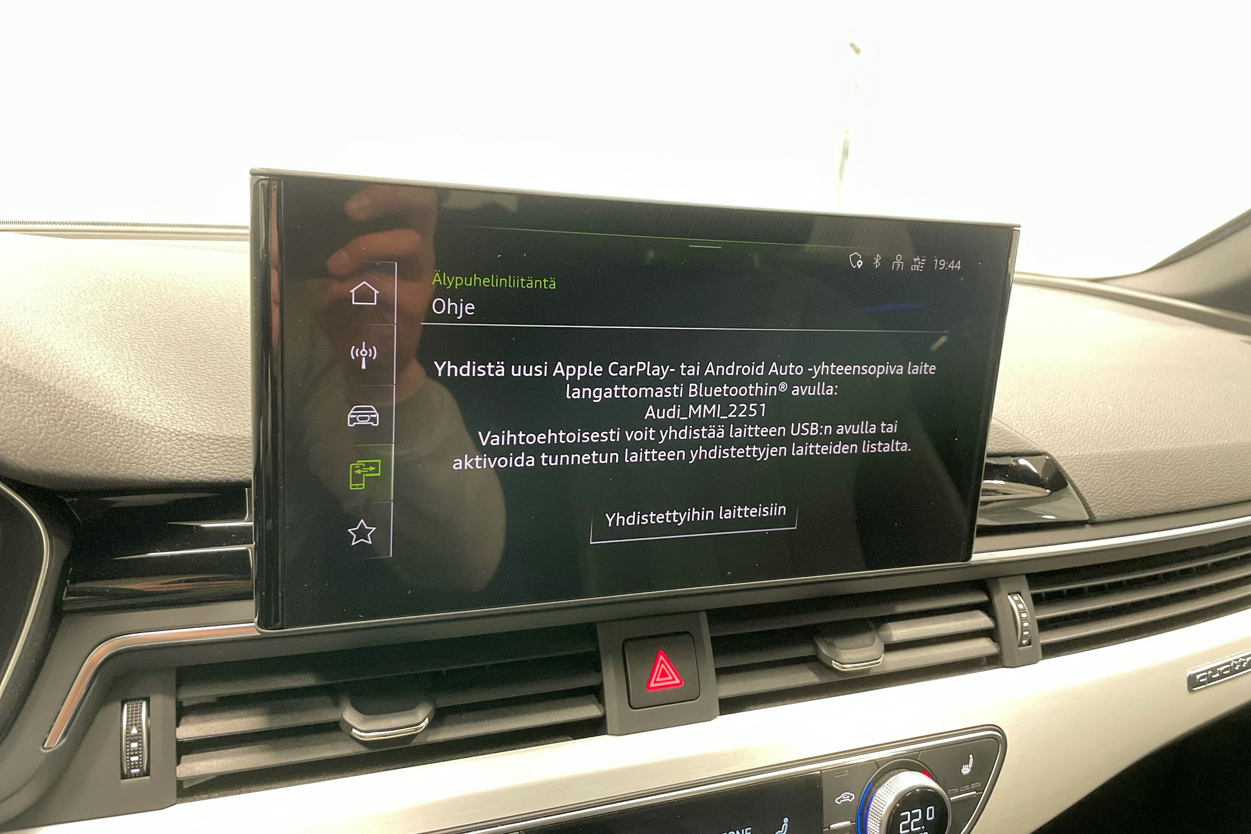 valkoinen Audi A4 2024 kuva 18.