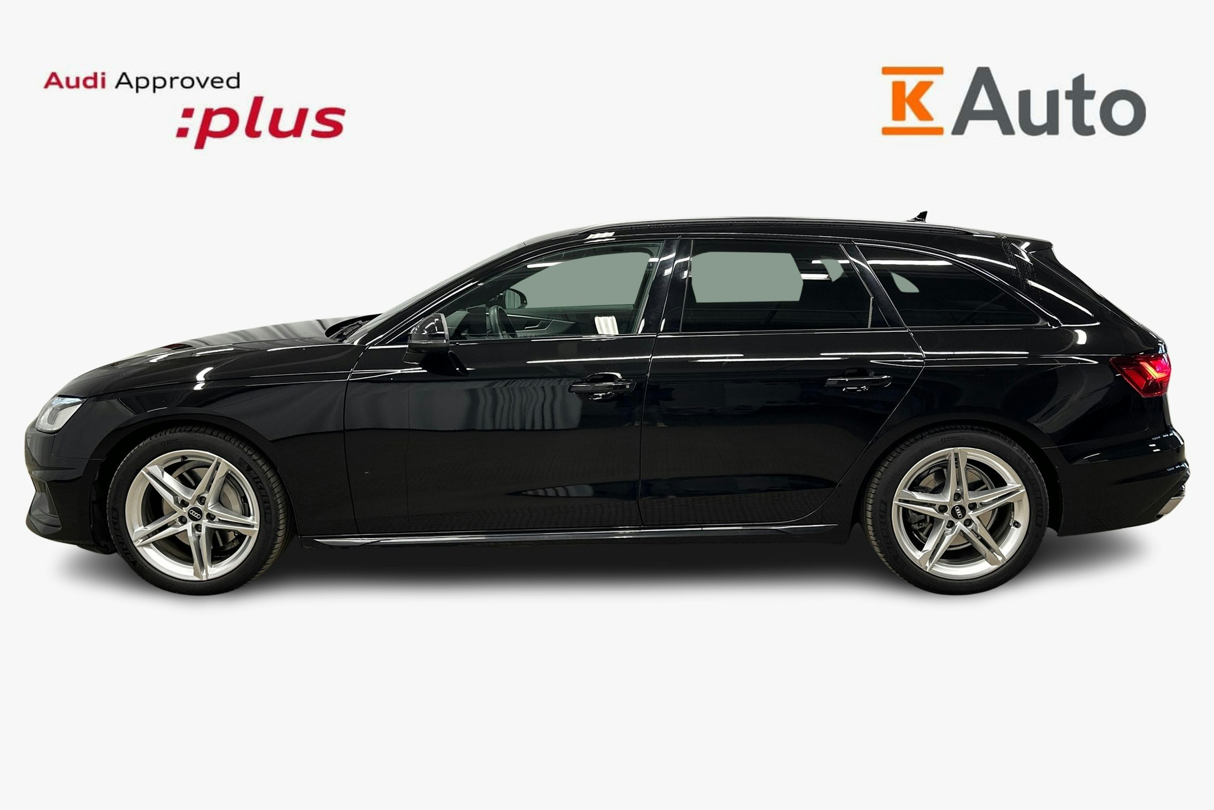 musta Audi A4 2024 kuva 5.