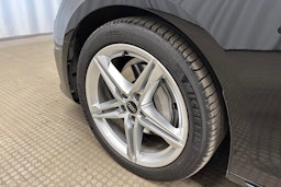 musta Audi A4 2024 kuva 9.