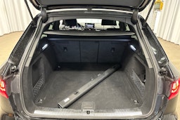 musta Audi A4 2024 kuva 25.