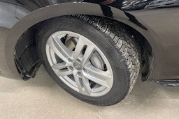 musta Audi A4 2024 kuva 12.