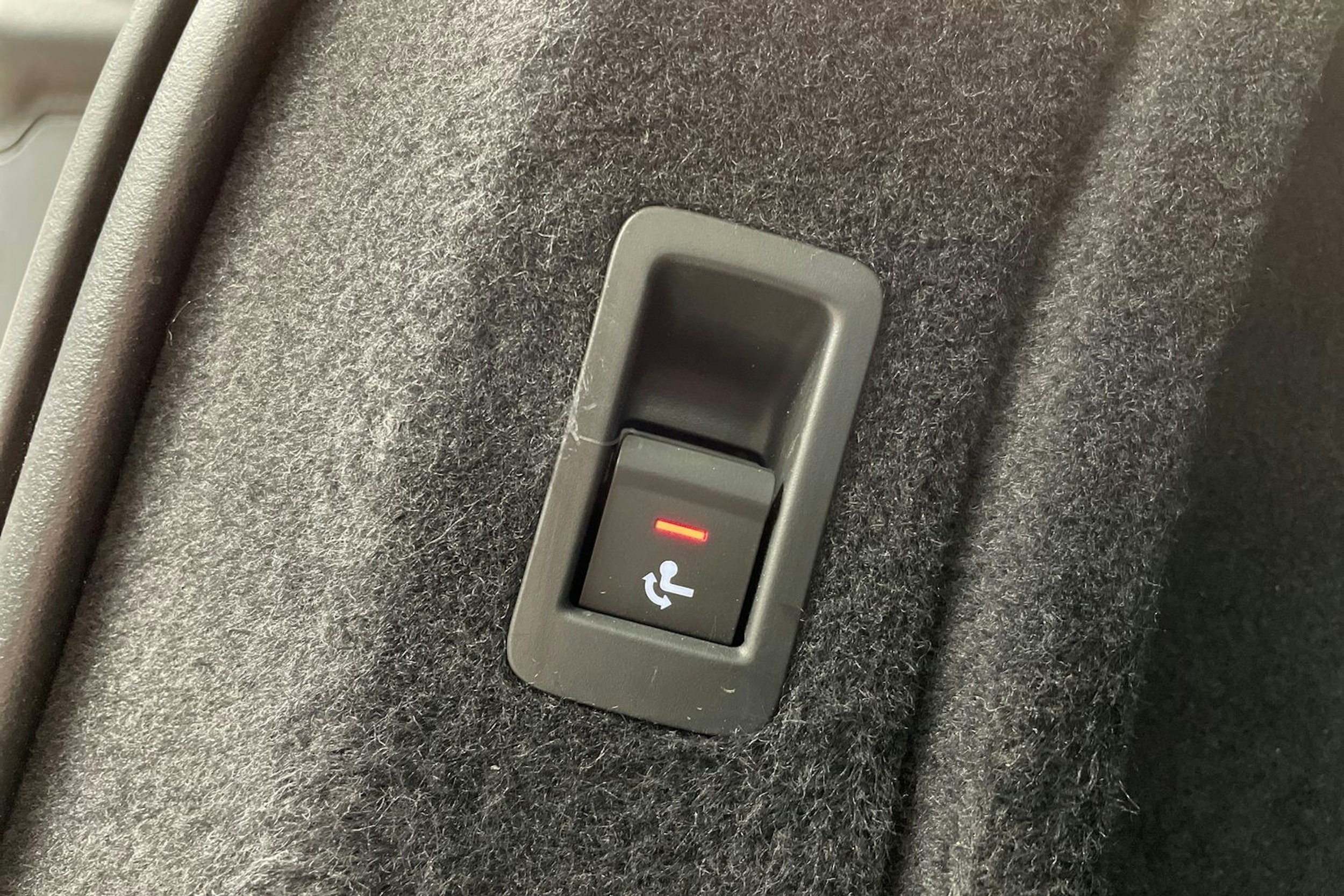 musta Audi A4 2024 kuva 15.