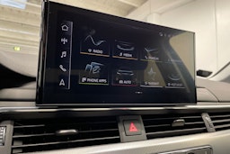 musta Audi A4 2024 kuva 17.