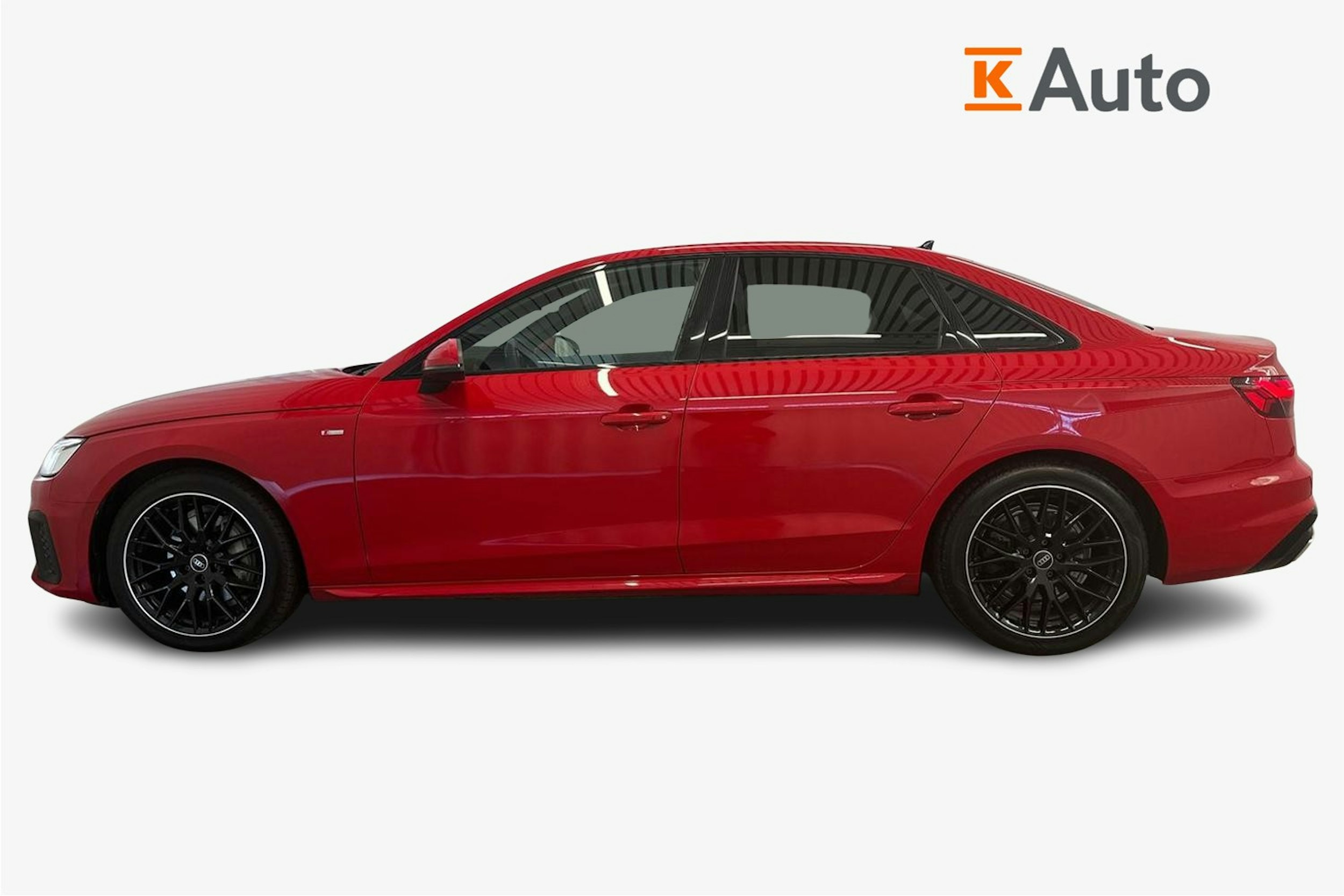 punainen Audi A4 2024 kuva 5.