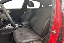 punainen Audi A4 2024 kuva 7.