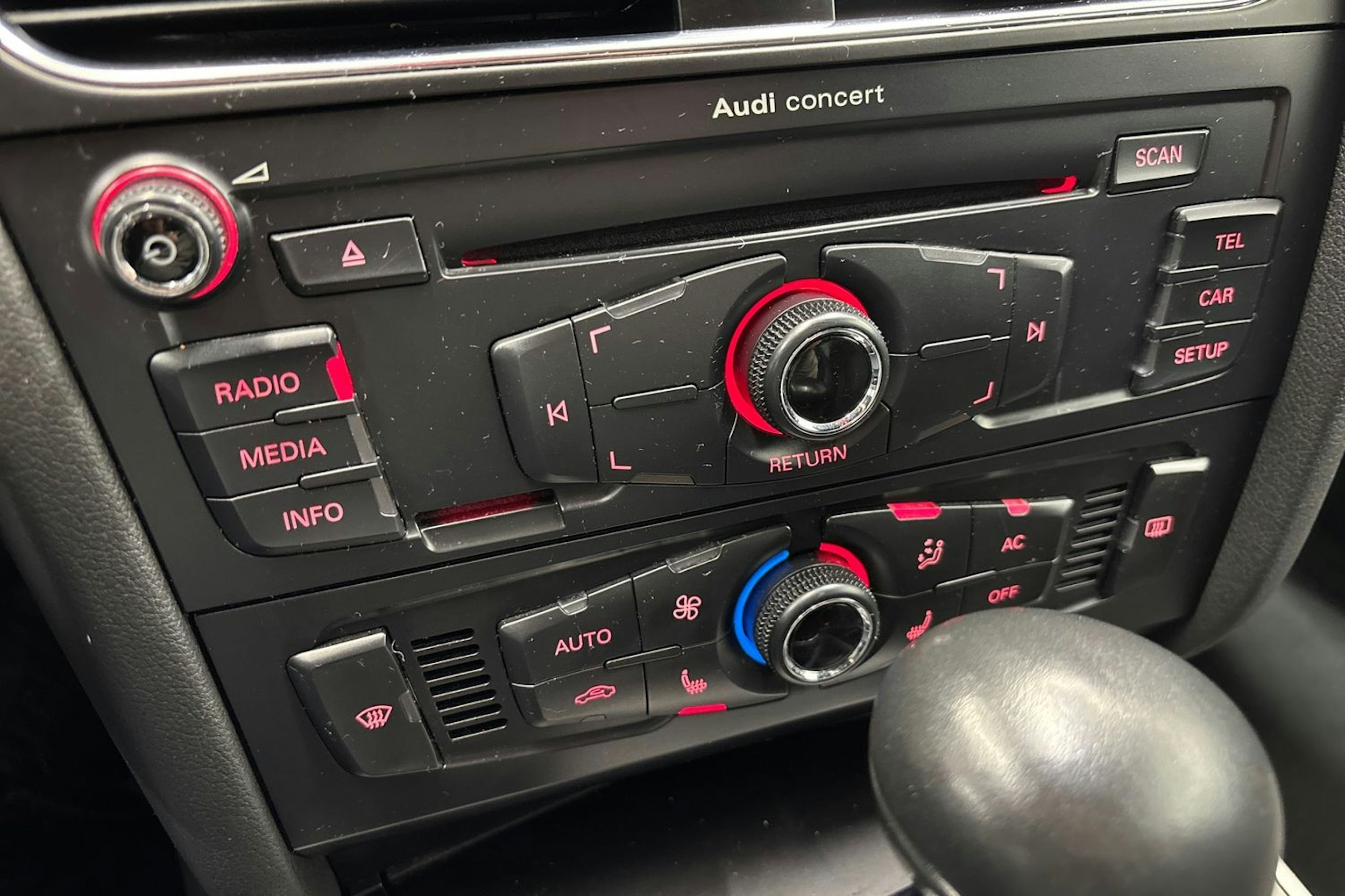 ruskea (beige) Audi A4 allroad quattro 2010 kuva 17.