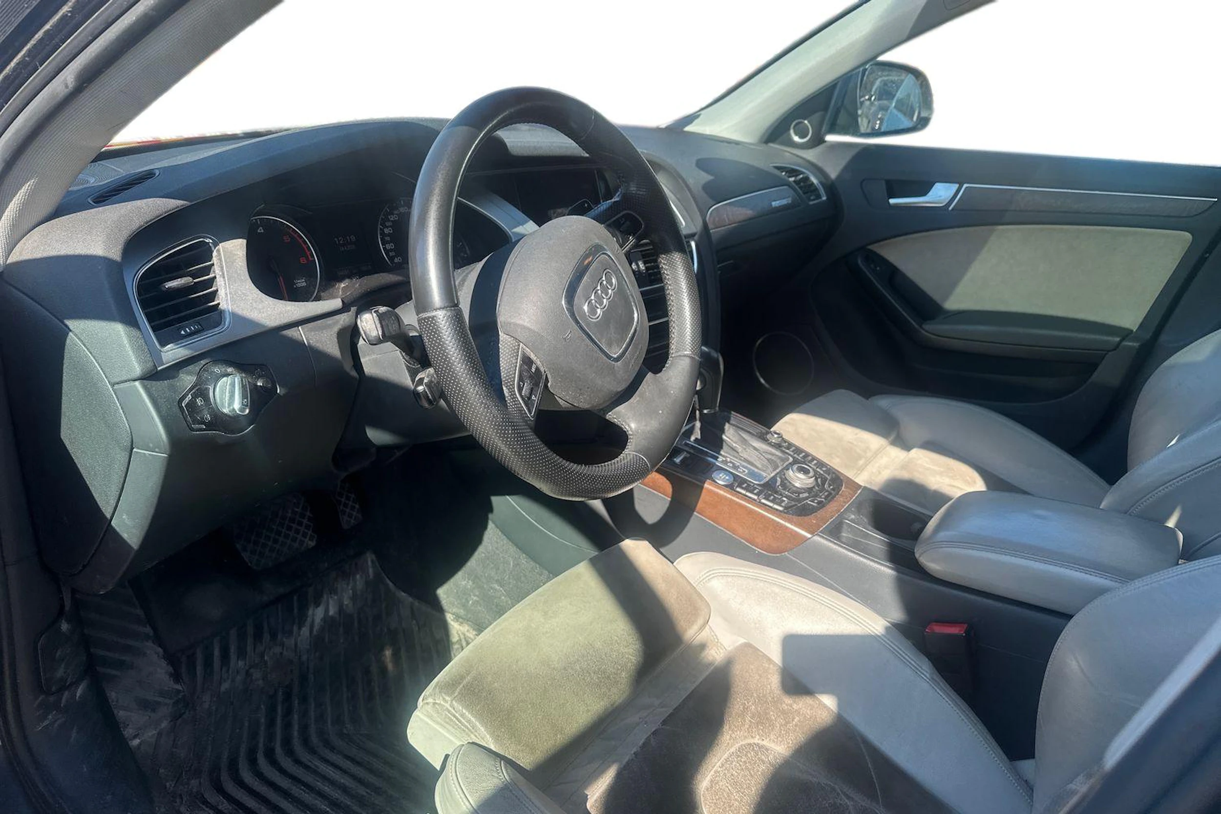 Harmaa Audi A4 allroad quattro 2009 kuva 3.