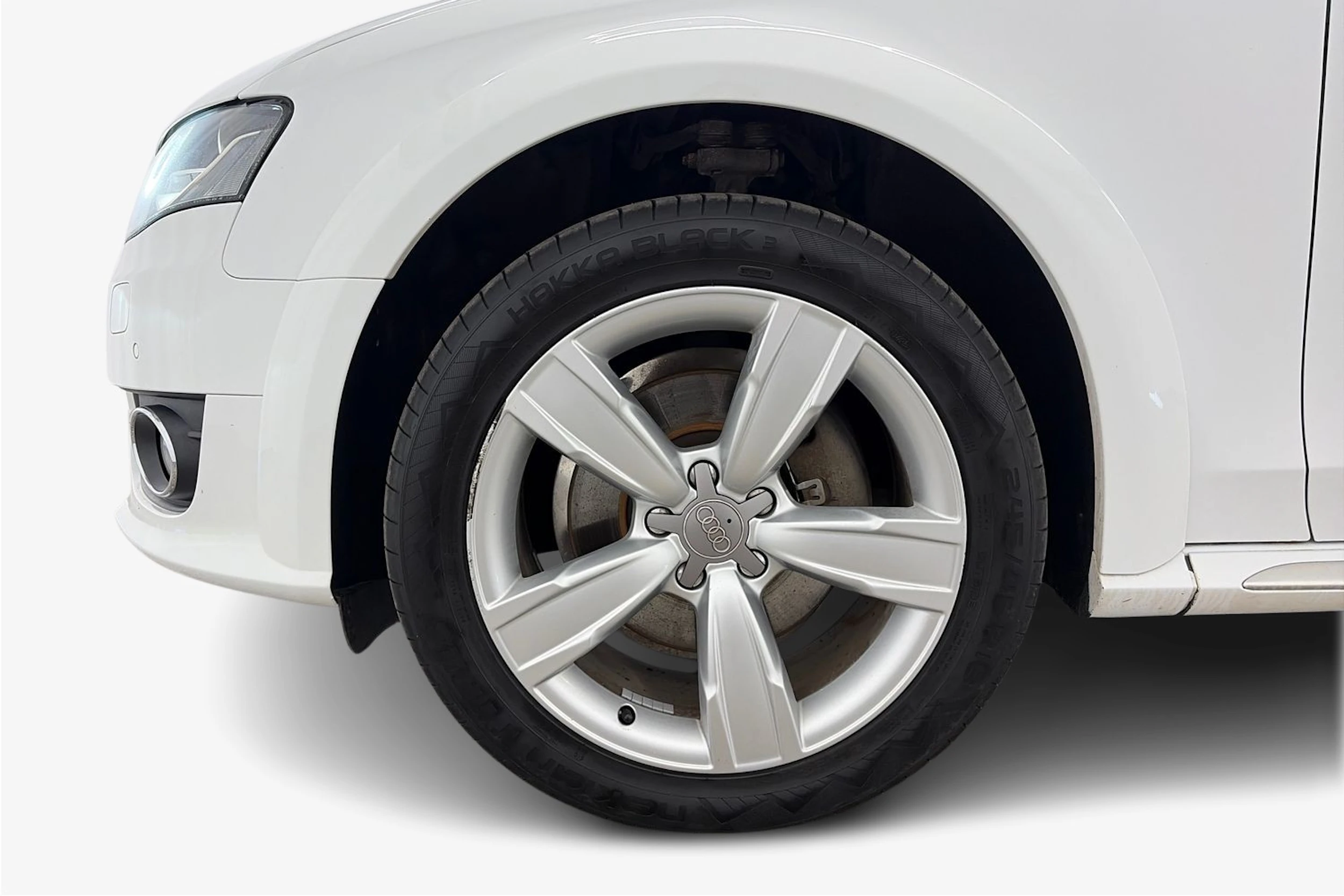 valkoinen Audi A4 allroad quattro 2011 kuva 9.
