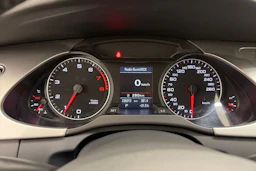 valkoinen Audi A4 allroad quattro 2011 kuva 13.