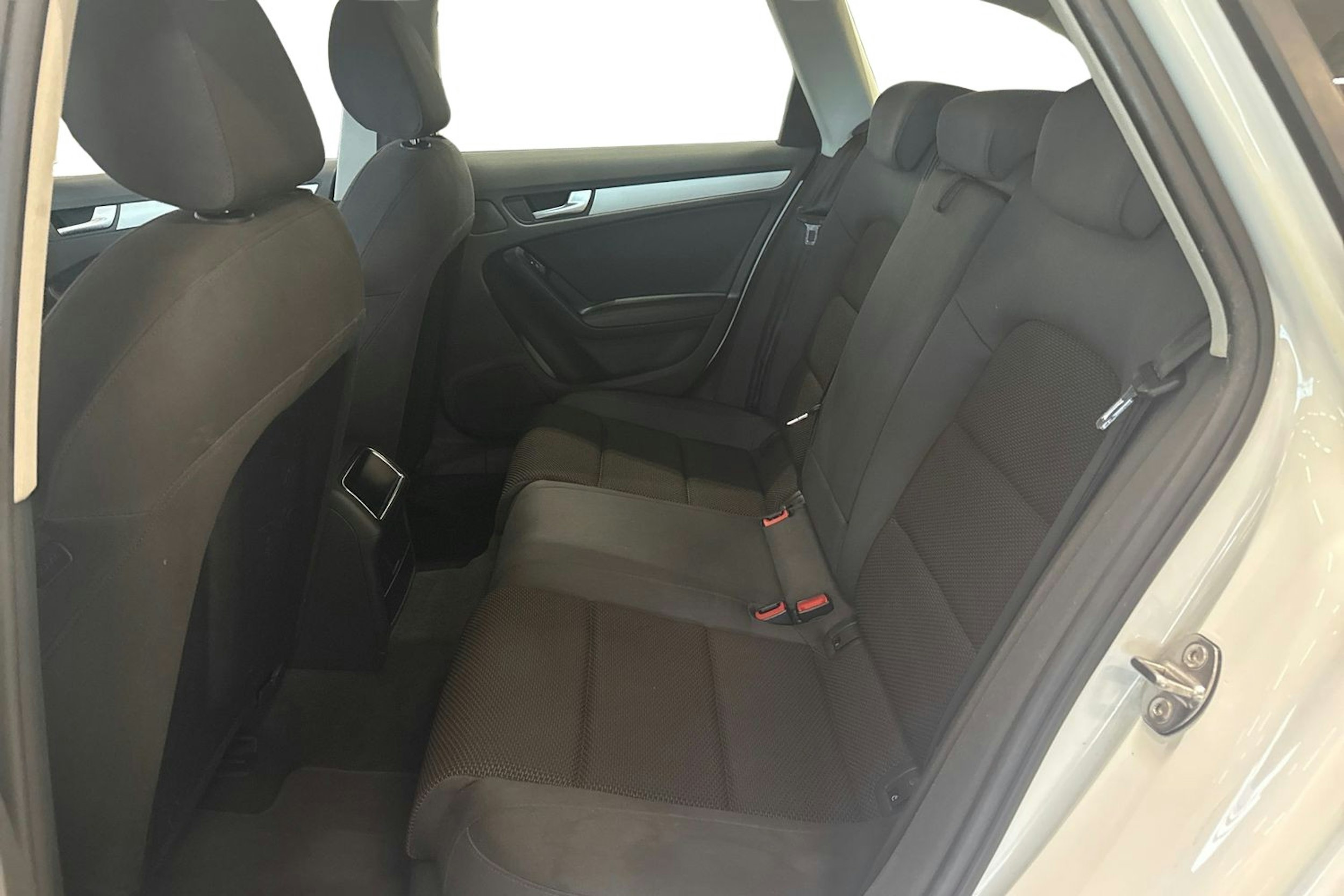 valkoinen Audi A4 allroad quattro 2011 kuva 10.