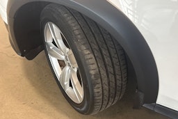 valkoinen Audi A4 allroad quattro 2011 kuva 13.