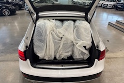 valkoinen Audi A4 allroad quattro 2011 kuva 22.