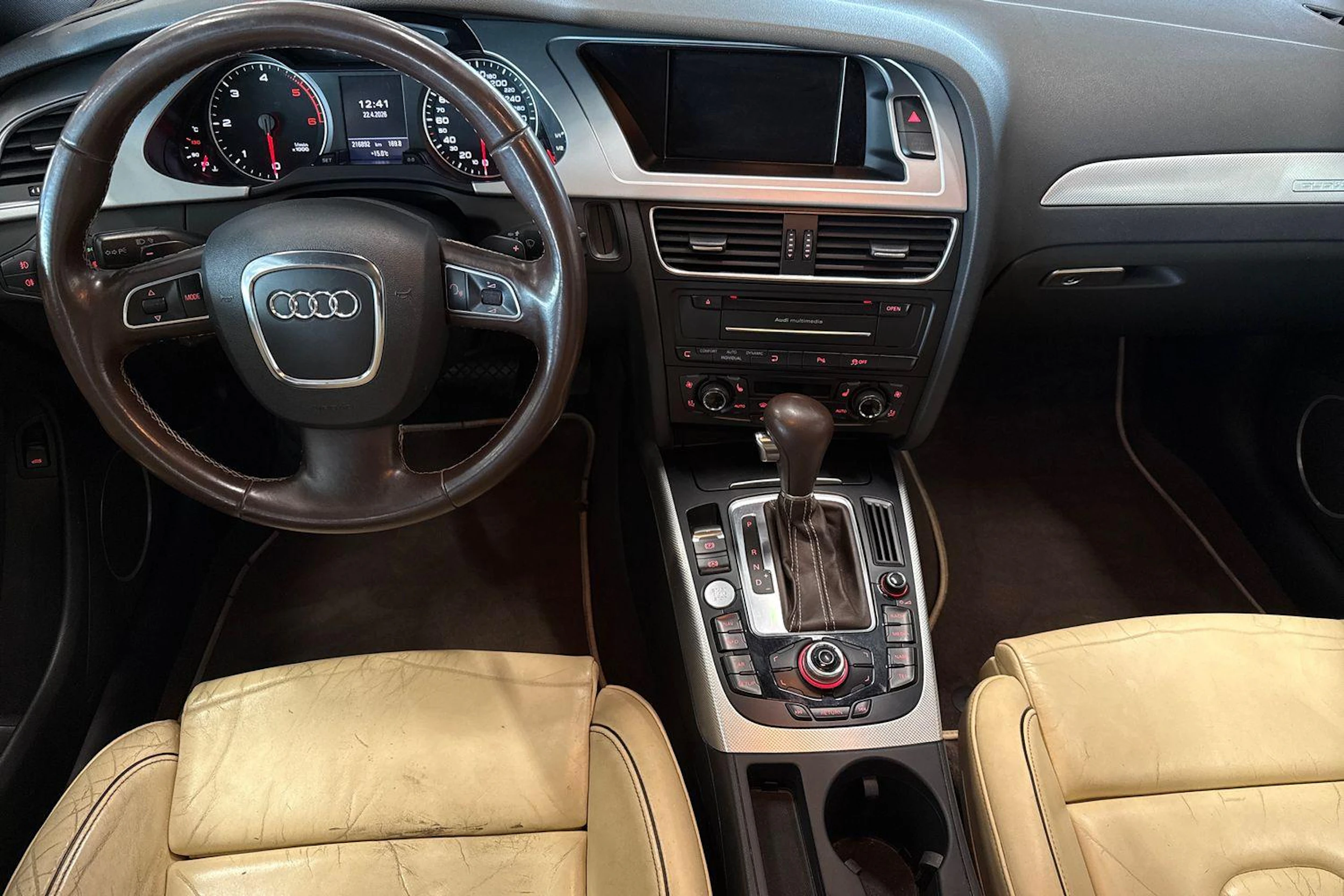 ruskea (beige) Audi A4 allroad quattro 2011 kuva 9.