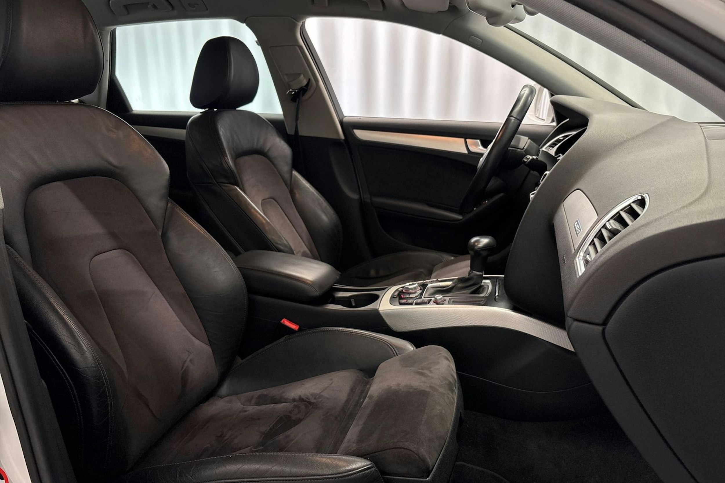 valkoinen Audi A4 allroad quattro 2013 kuva 12.