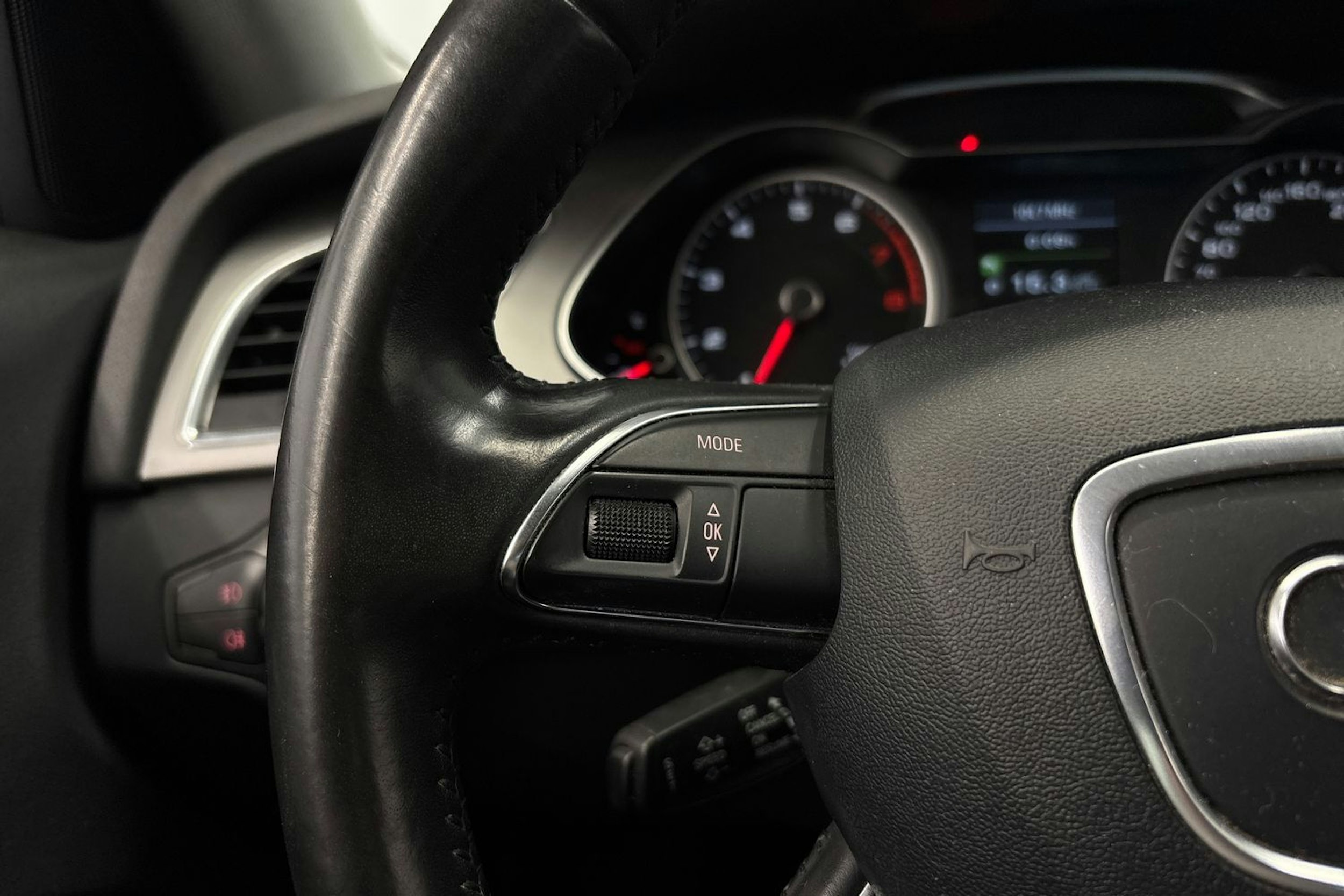 valkoinen Audi A4 allroad quattro 2013 kuva 15.