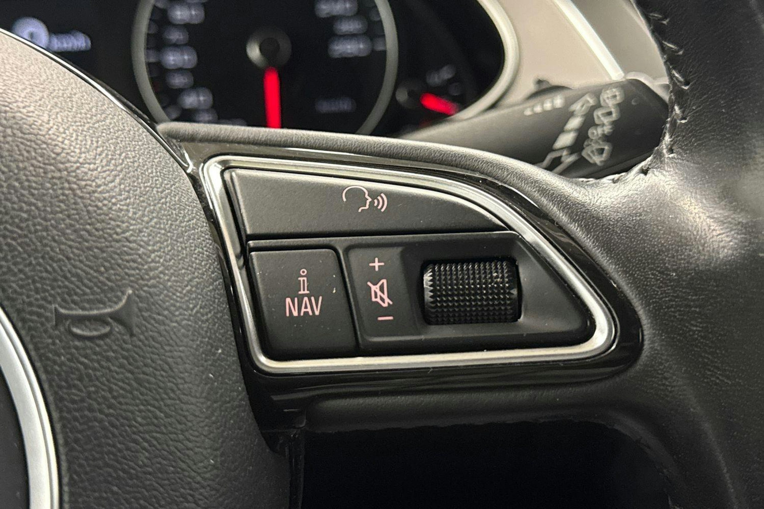 valkoinen Audi A4 allroad quattro 2013 kuva 26.