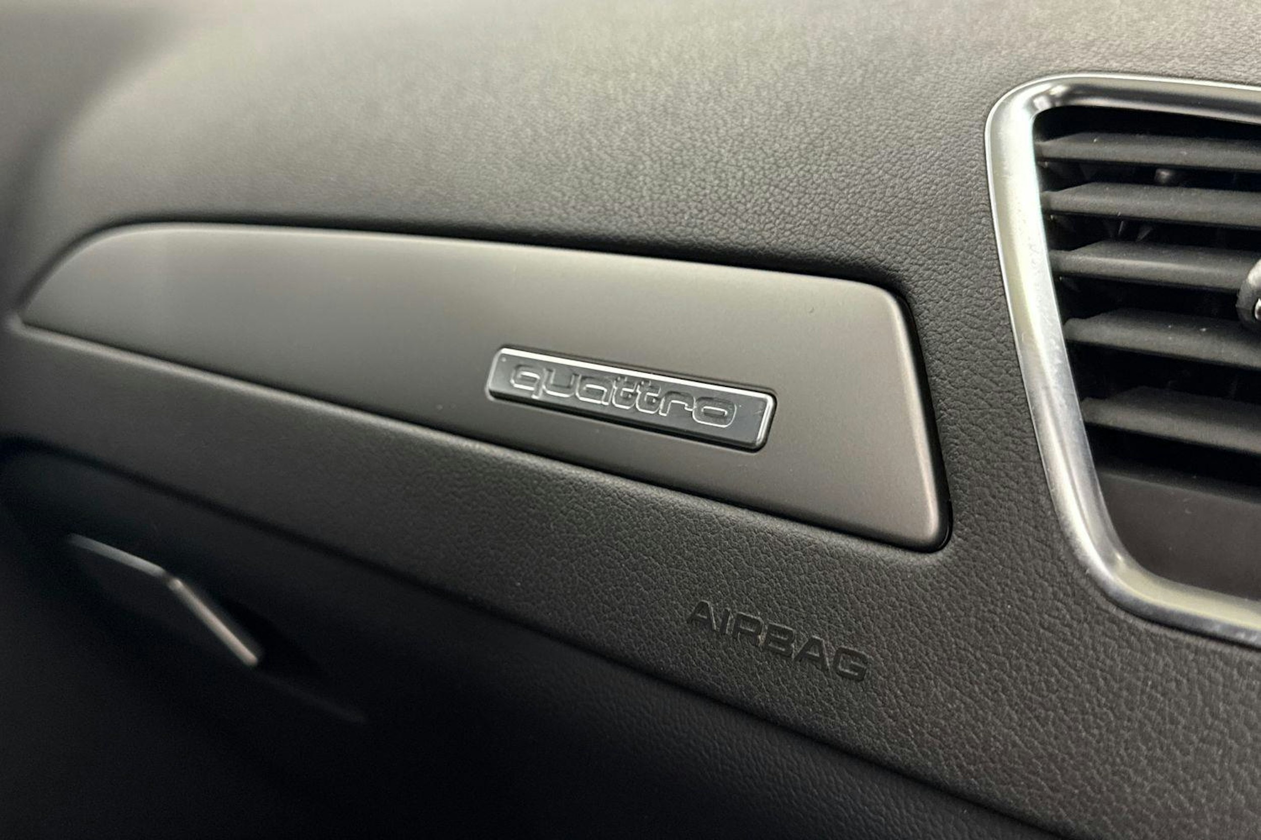 valkoinen Audi A4 allroad quattro 2013 kuva 29.