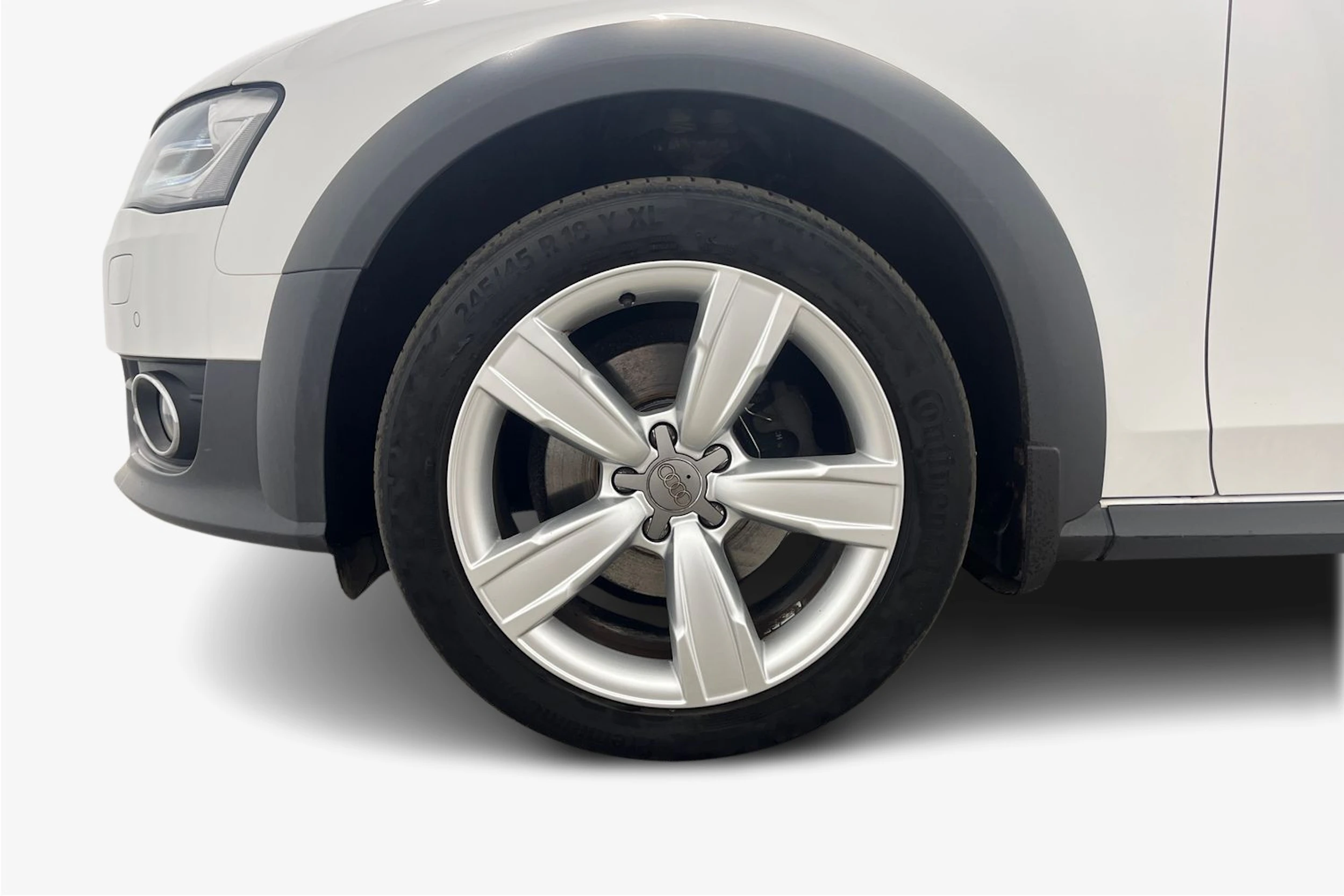 Valkoinen Audi A4 allroad quattro 2013 kuva 9.