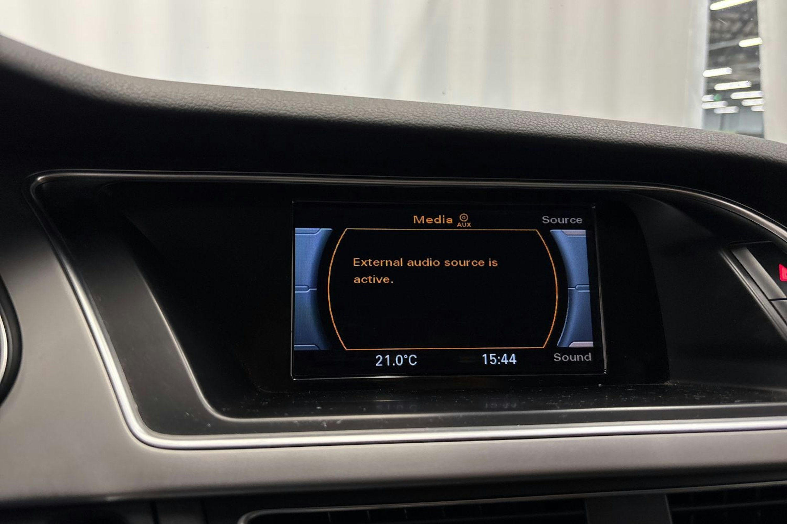 valkoinen Audi A4 allroad quattro 2014 kuva 24.