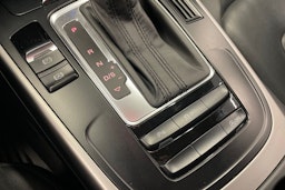 Valkoinen Audi A4 allroad quattro 2014 kuva 14.