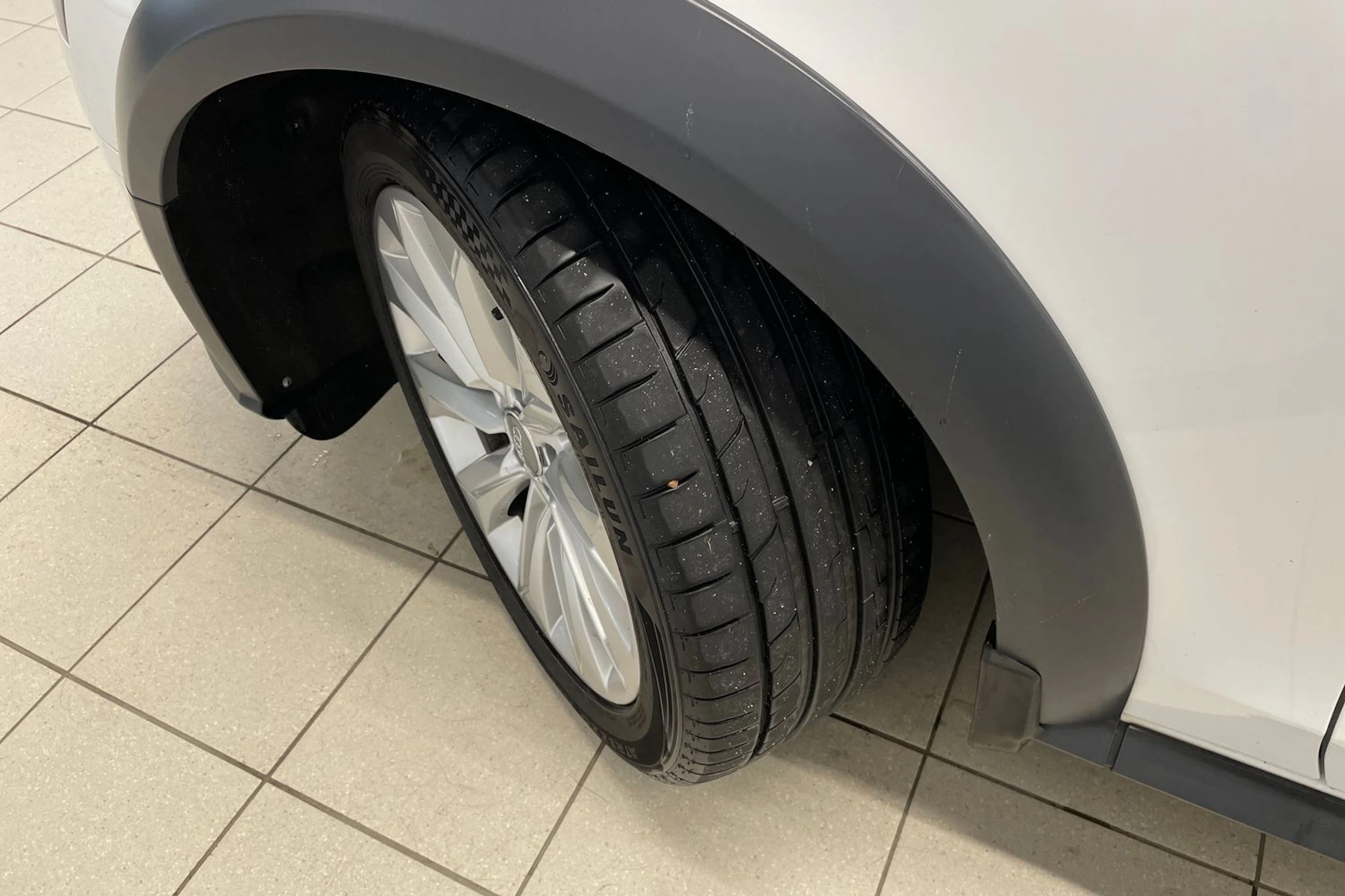 valkoinen Audi A4 allroad quattro 2014 kuva 10.