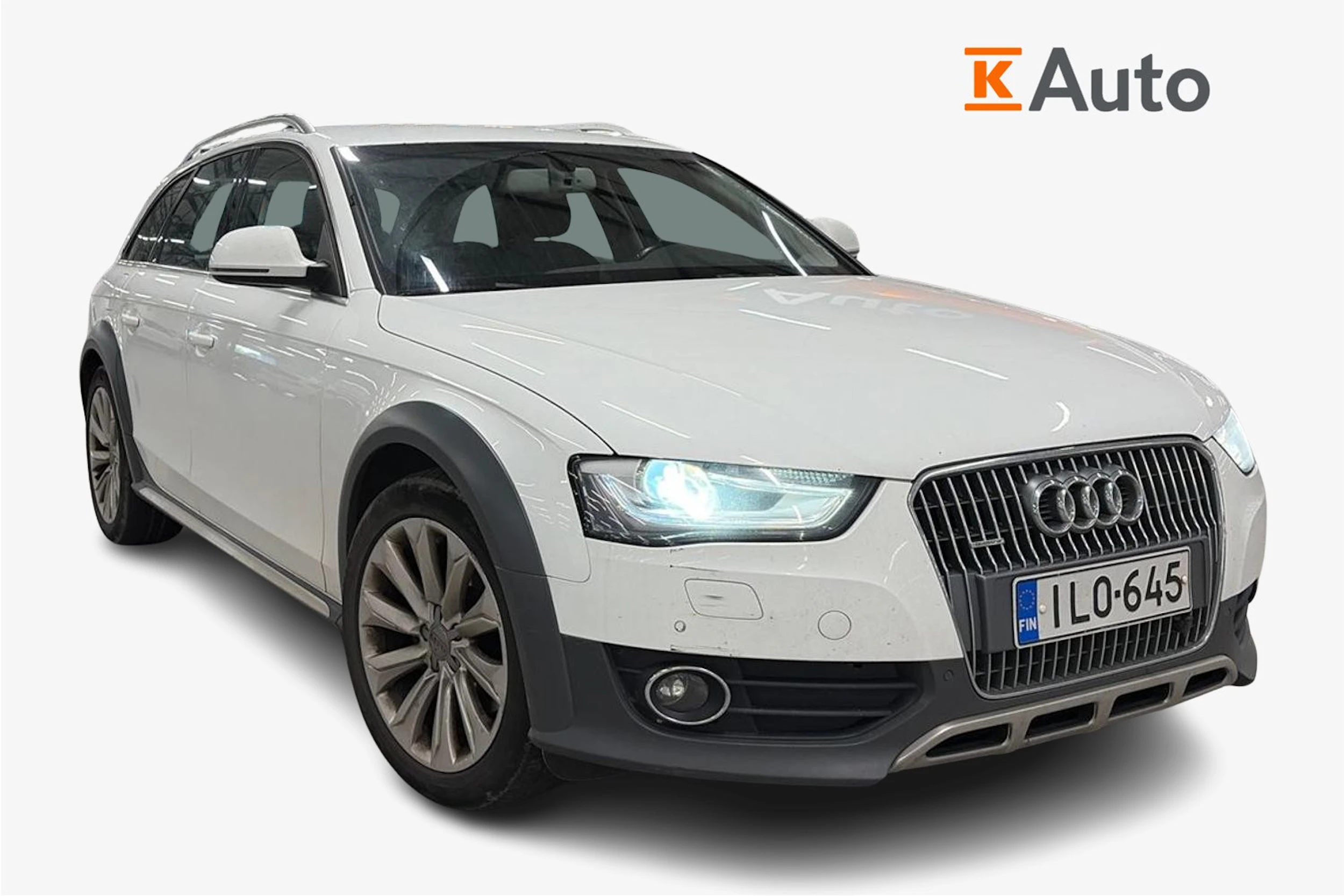 valkoinen Audi A4 allroad quattro 2014 kuva 1.