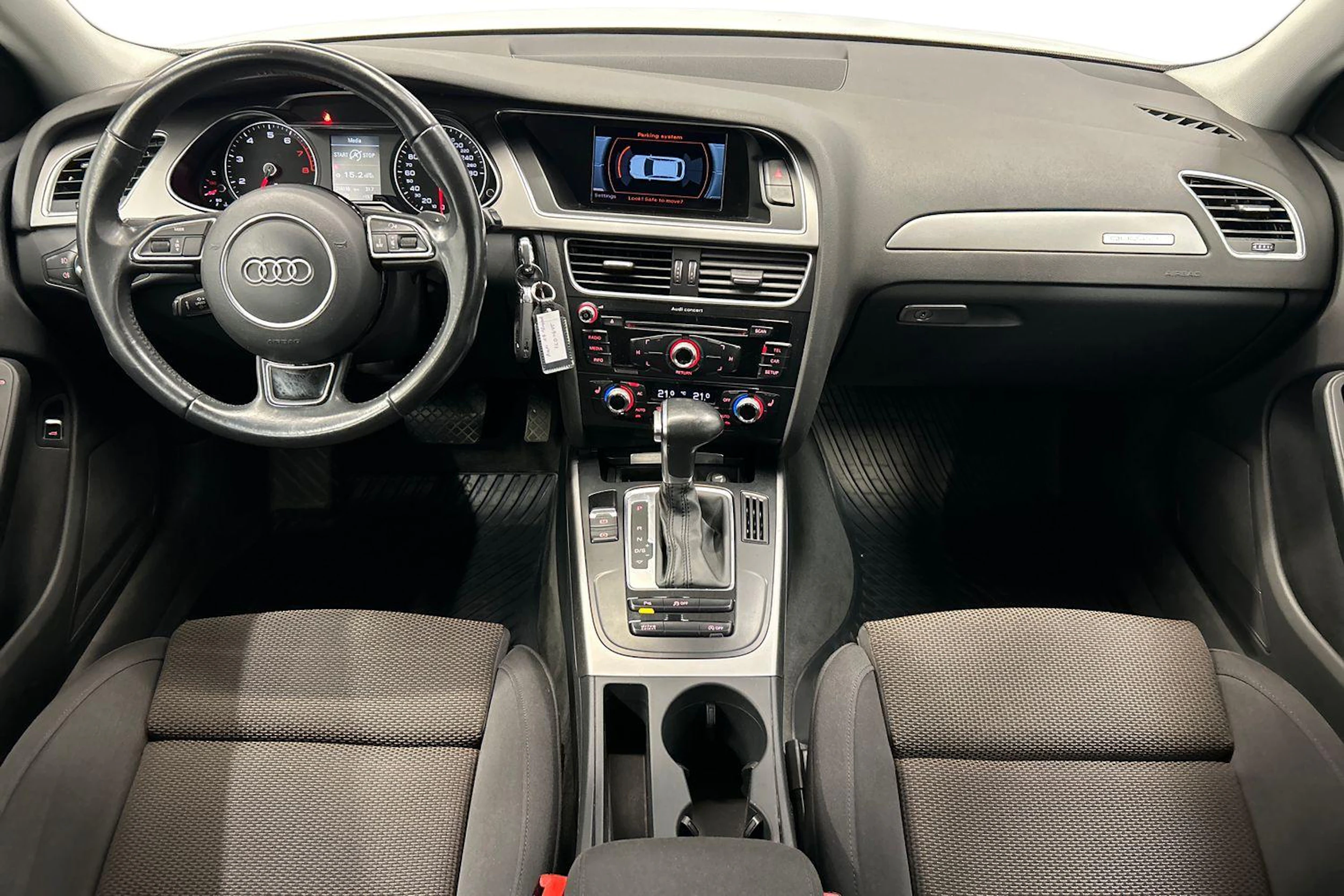 valkoinen Audi A4 allroad quattro 2014 kuva 7.