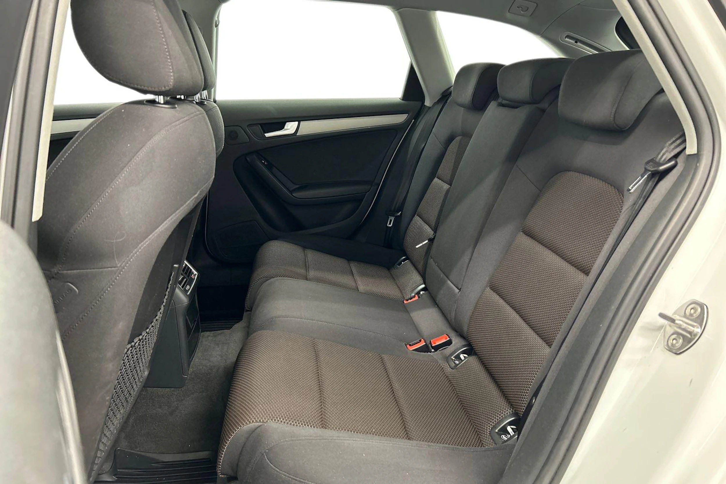valkoinen Audi A4 allroad quattro 2014 kuva 8.