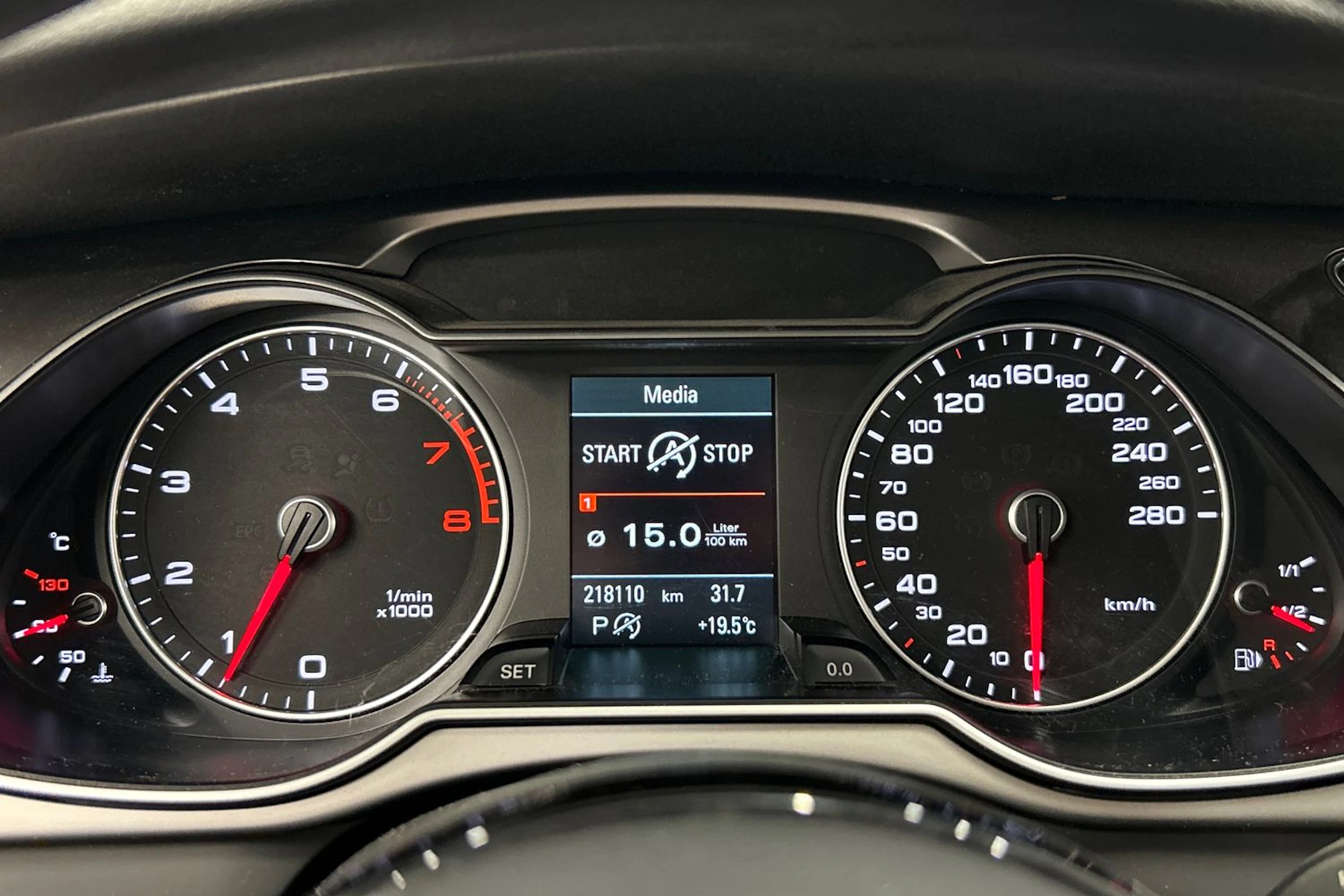 valkoinen Audi A4 allroad quattro 2014 kuva 15.