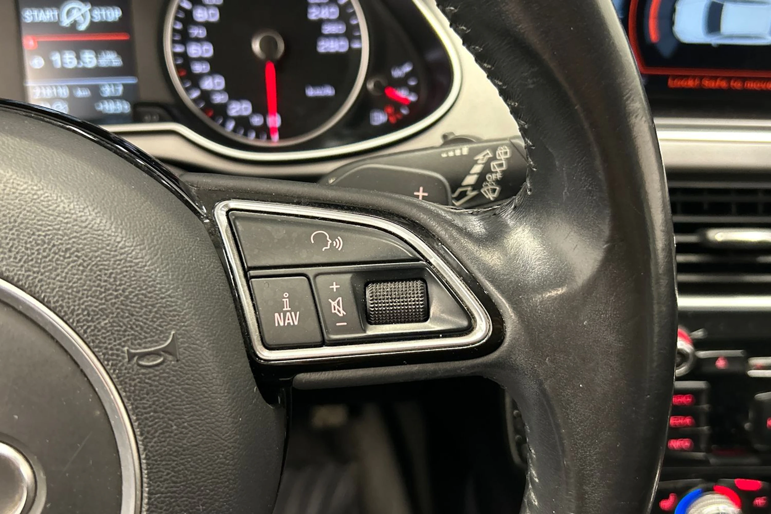 valkoinen Audi A4 allroad quattro 2014 kuva 17.