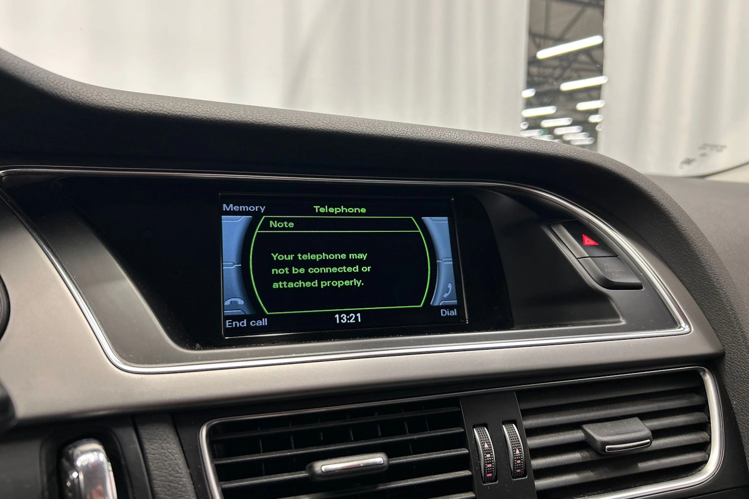 valkoinen Audi A4 allroad quattro 2014 kuva 19.
