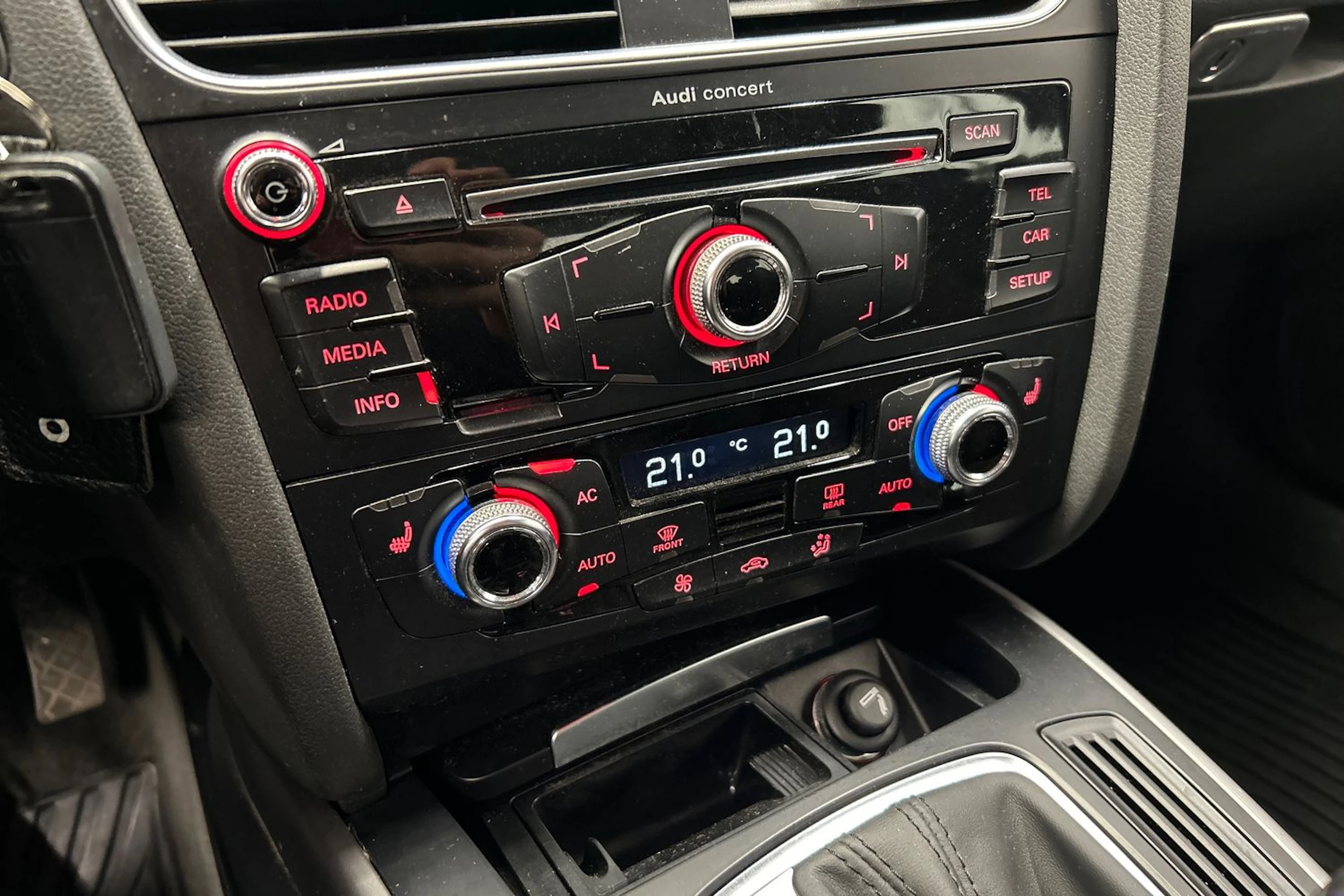 valkoinen Audi A4 allroad quattro 2014 kuva 20.