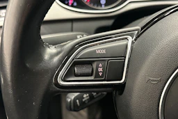 Valkoinen Audi A4 allroad quattro 2014 kuva 14.