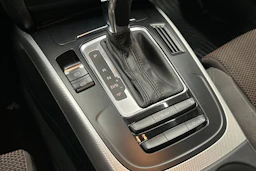 Valkoinen Audi A4 allroad quattro 2014 kuva 19.