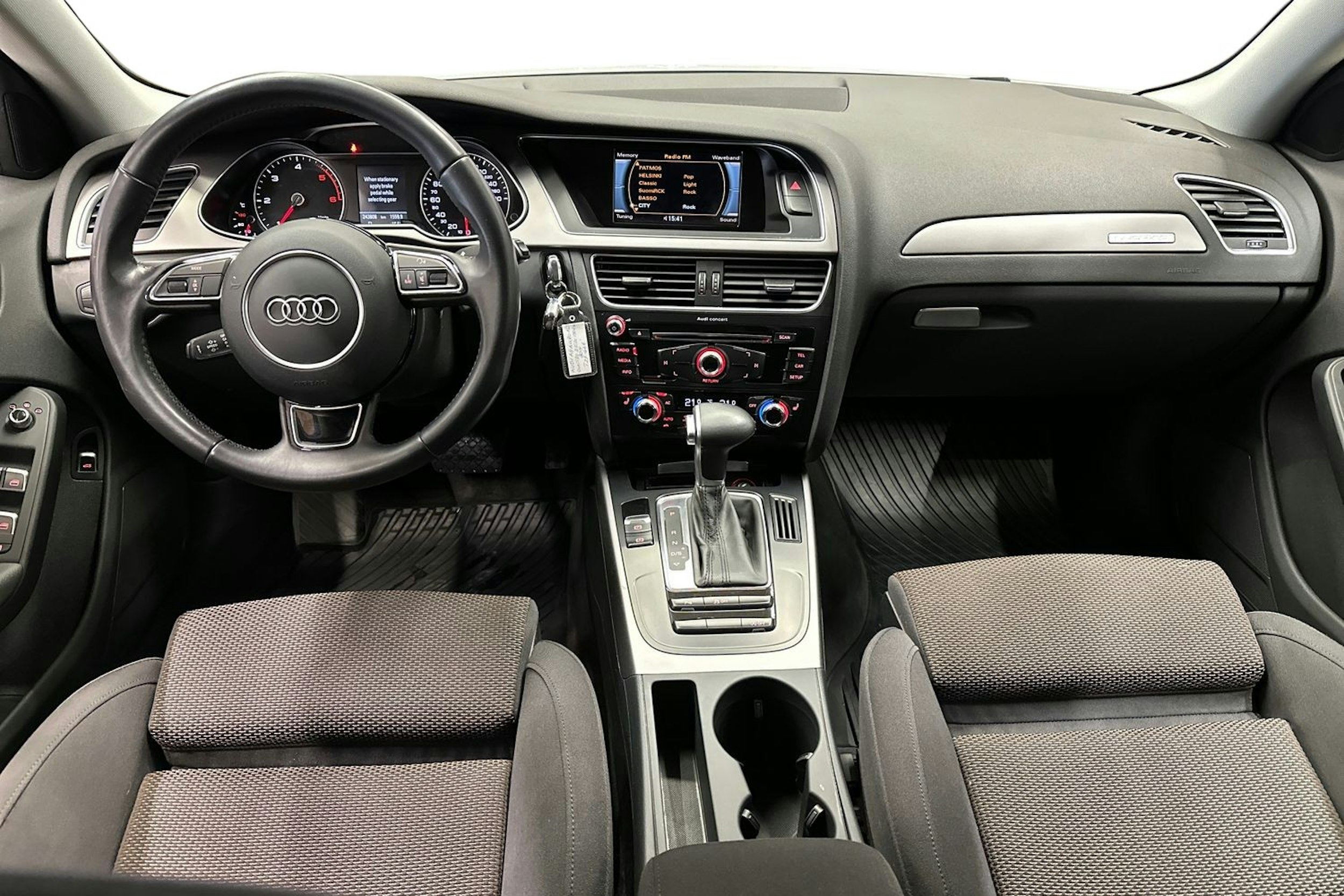 valkoinen Audi A4 allroad quattro 2014 kuva 9.