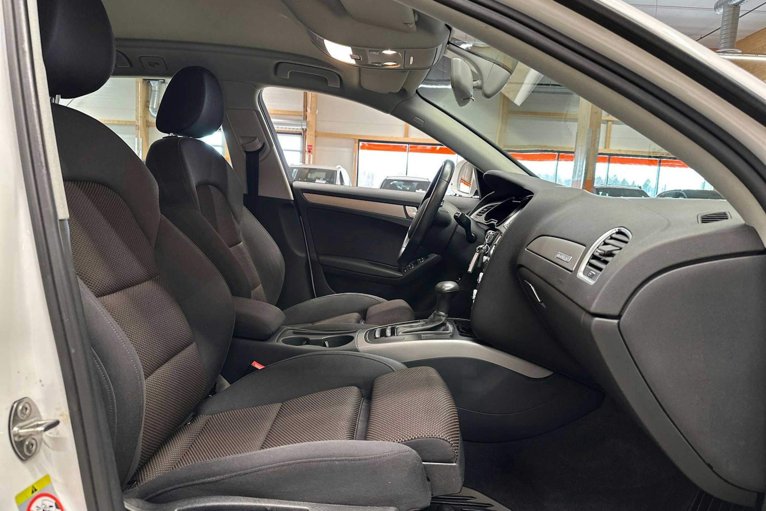 valkoinen Audi A4 allroad quattro 2014 kuva 13.