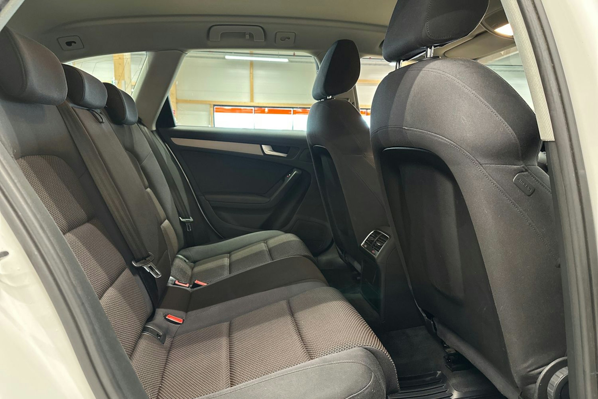 valkoinen Audi A4 allroad quattro 2014 kuva 14.