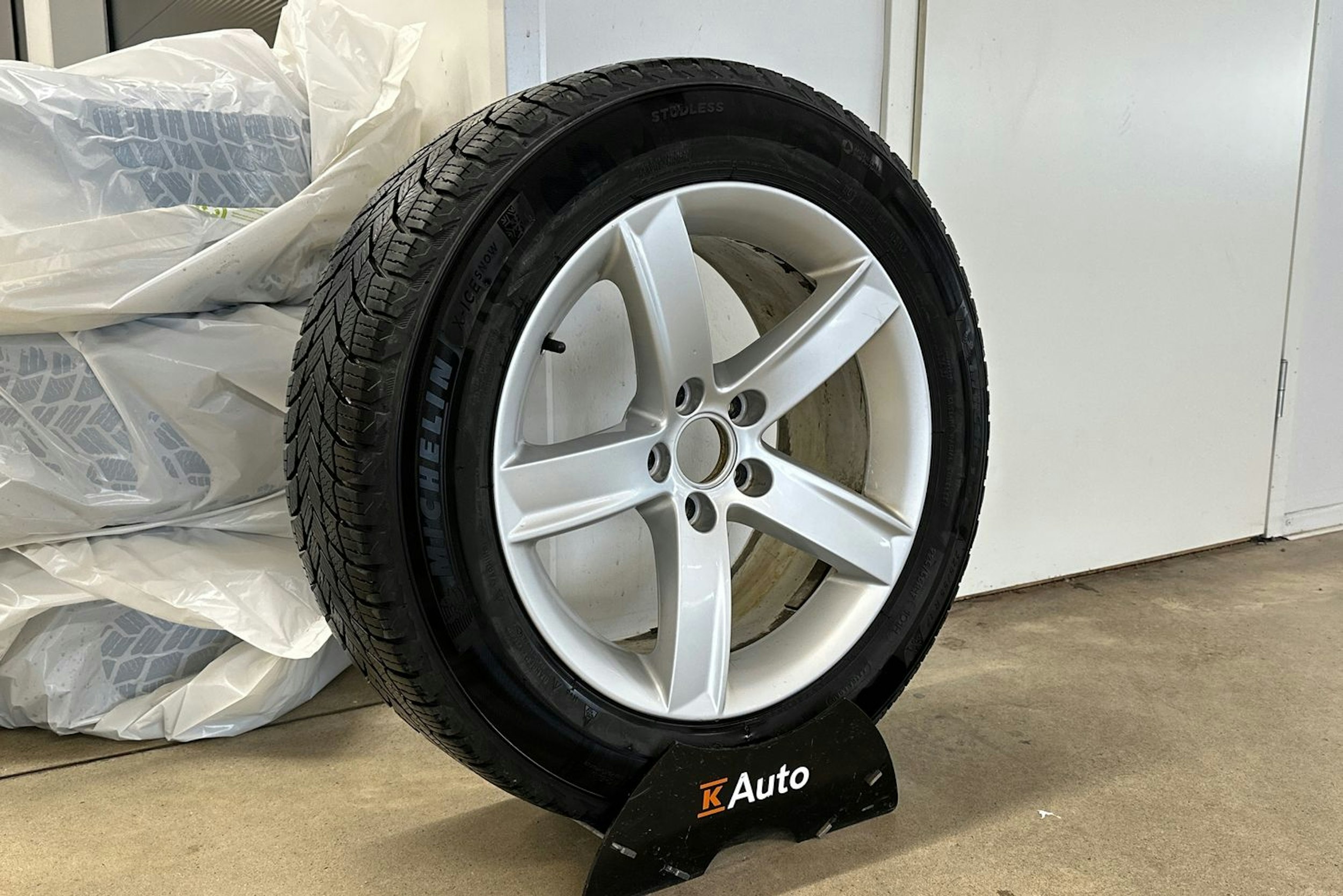 valkoinen Audi A4 allroad quattro 2014 kuva 17.